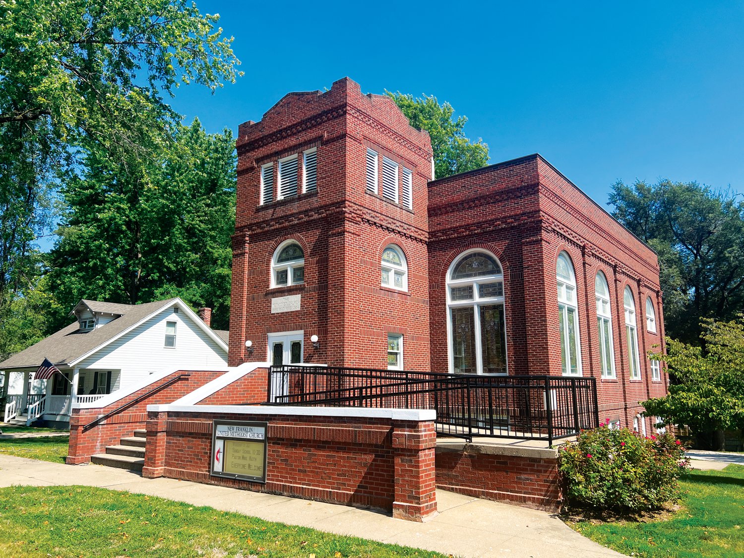 Construction for the current New Franklin United Methodist Church building began on September 11, 1924, at a cost of $25,000. The church was dedicated on April 18, 1925.