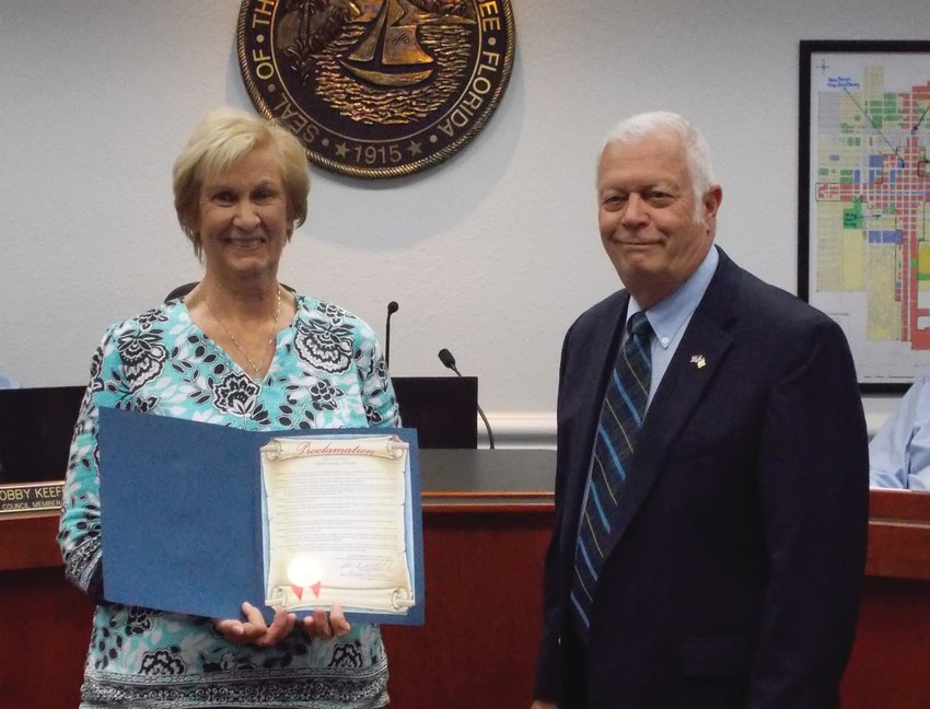 Mayor Watford and the City Council officially proclaimed October 26, 2021 as World Polio Day. Rotary President Toni Wiersma was present to accept the proclamation.