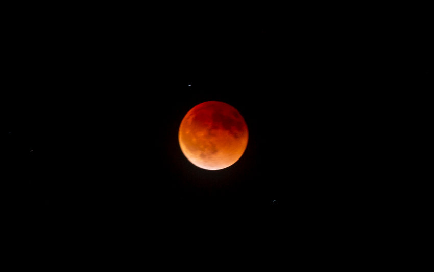 The lunar eclipse as seen from Okeechobee. [Photo by Richard Marion]