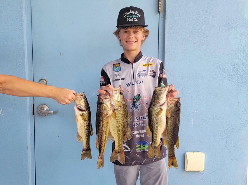 Kylar Koedam placed second in the 9-13 age group with 7.96 lbs.