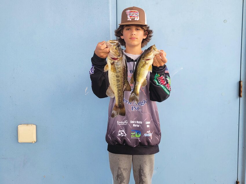 Evan Cote came in third place in the 9-13 age group with 4.98 lbs.