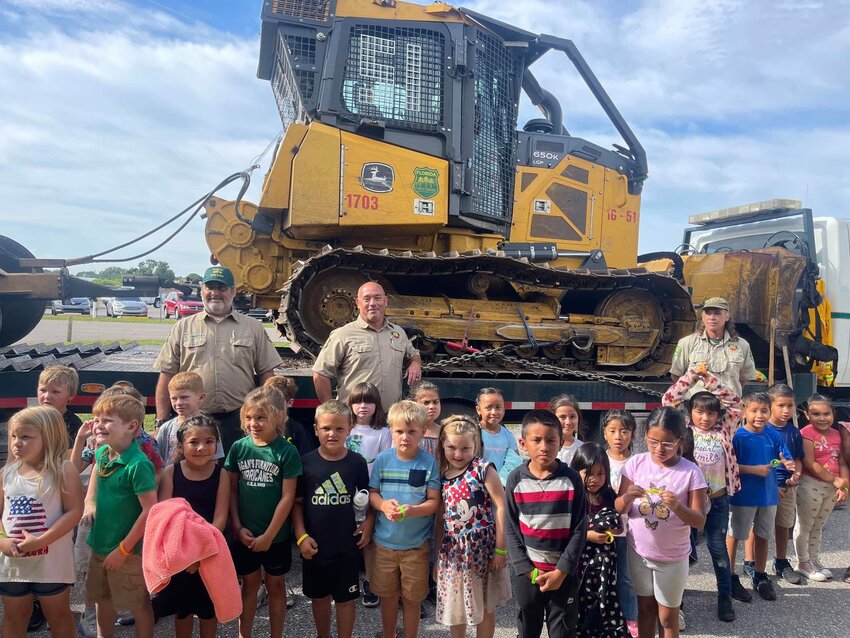 Thank you to North Elementary in Okeechobee County for allowing us to visit your school to teach the kids about wildfire safety and wildfire prevention. We had a great time! We hope to be back in the future.