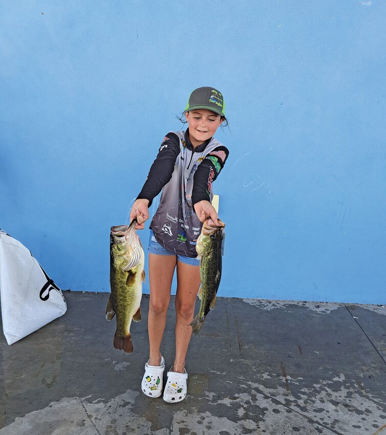 Katie Fender took second place in the 9-13 age group with 8.49 lbs.