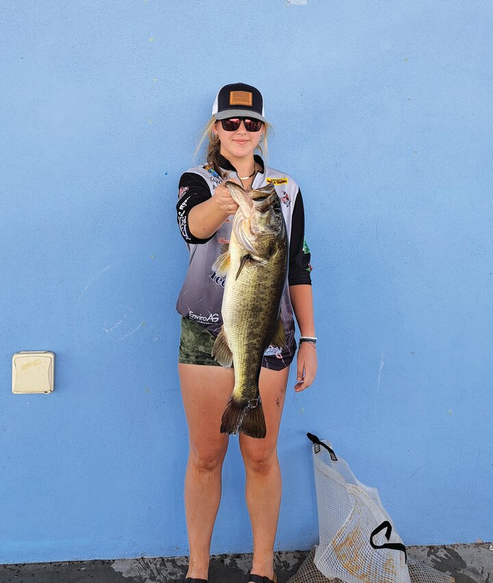 Katelyn Straight placed second in the 14-19 age group with 6.92 lbs. and a Big Fish of 6.92 lbs.