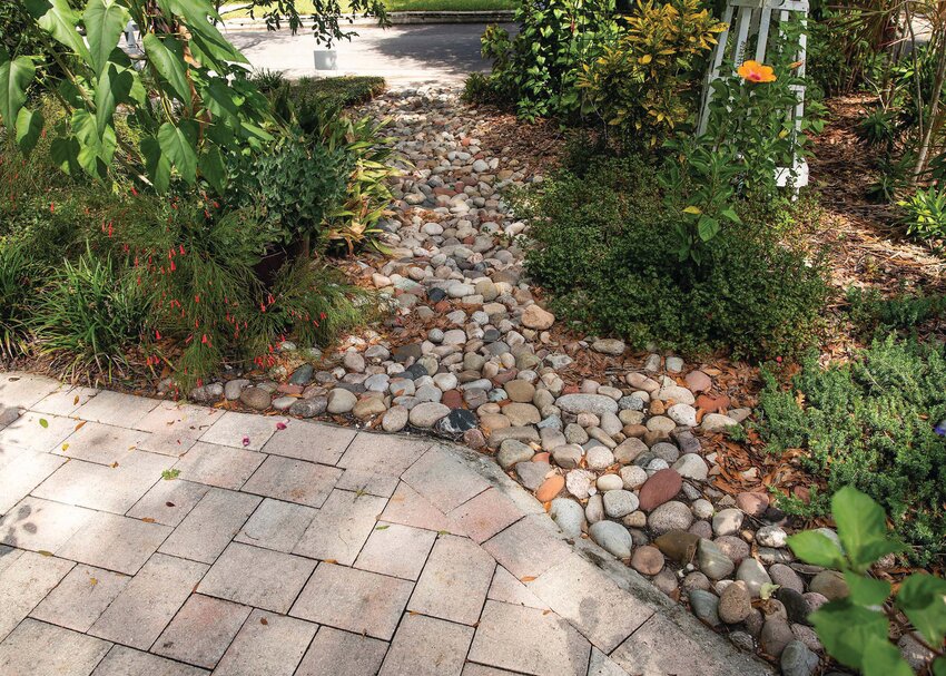This design offers an easy to maintain pleasant look that is perfect for directing stormwater runoff at a Florida-Friendly Landscape™.