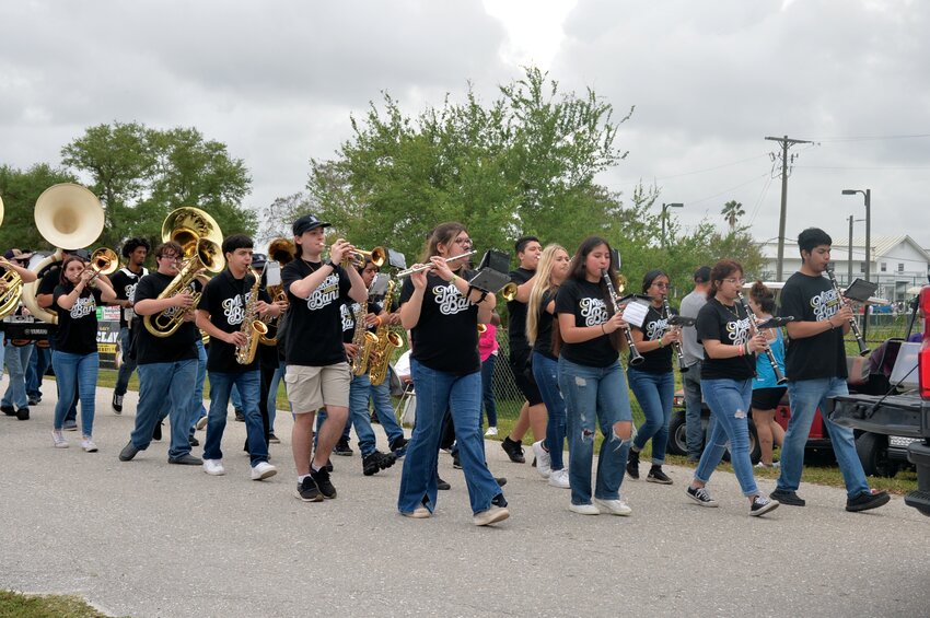 MOORE HAVEN -- Festival fans enjoyed the marching band in the 2024 Chalo Nitka Festival Parade. [Photo by Katrina Elsken/Lake Okeechobee News]