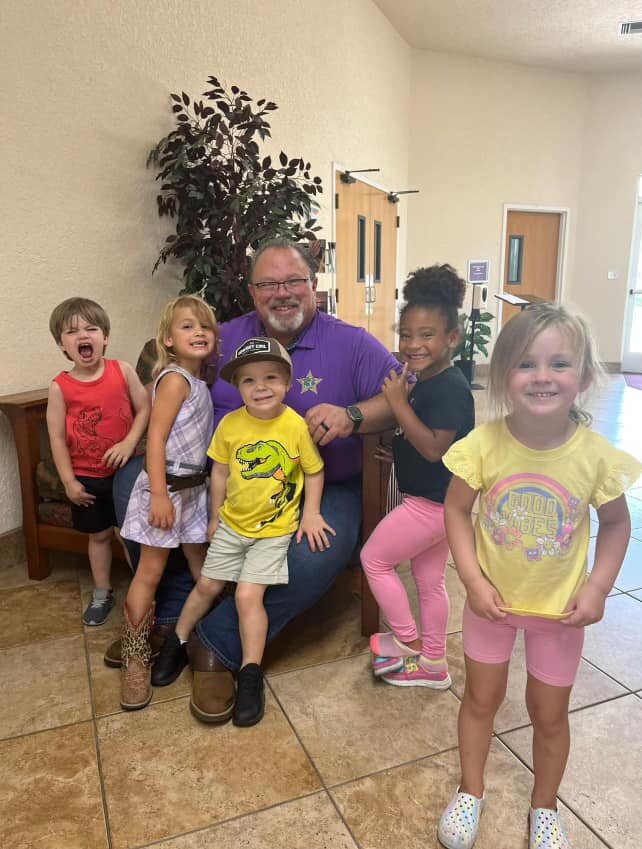 Okeechobee County Sheriff Noel E. Stephen visits Peace Lutheran Preschool.