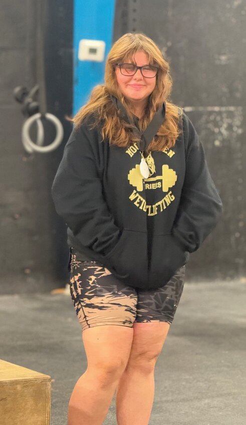 Leanne Burleson earned sixth place in the Traditional lift. [Photo courtesy Moore Haven Athletics]