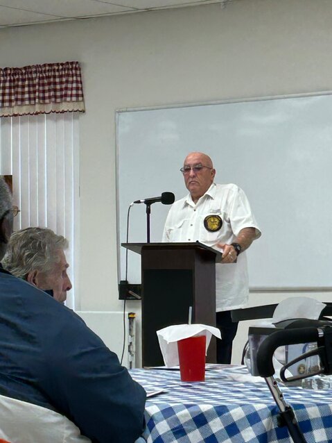 Marty Jacobson explains Seniors vs Crime to a crowd at Okeechobee Senior Services.