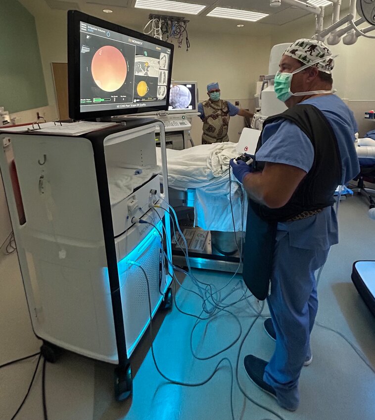 Dr. Phillip Seibel performs robotic broncoscopy.