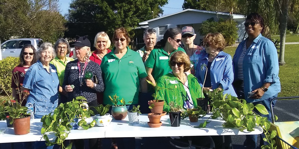 Green Thumb Garden Club presents scholarships | South Central Florida Life