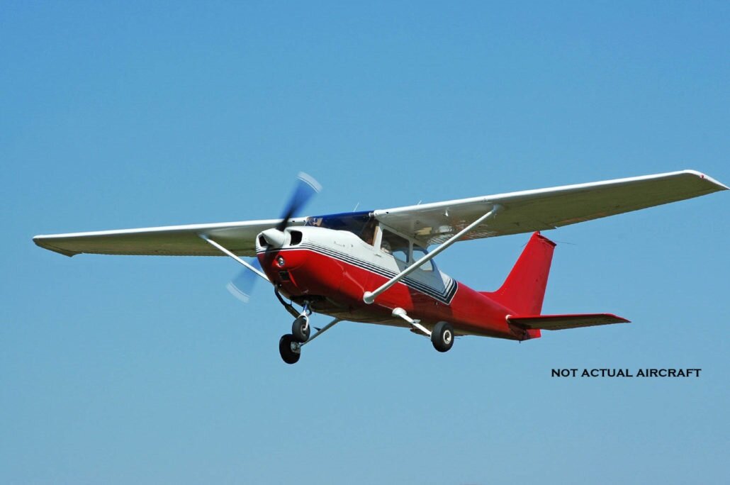 Plane crashes but no one is injured - Lake Okeechobee News
