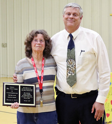 Avis Farris with Timbo Principal Junior Barham.