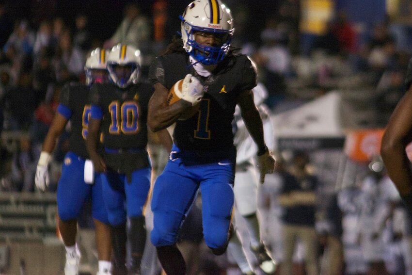 Sumter High's Kam Fortune carries the ball against Blythewood on Friday.