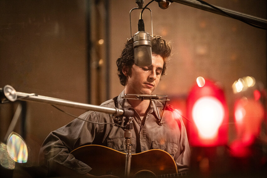 This image released by Searchlight Pictures shows Timoth&eacute;e Chalamet in a scene from &quot;A Complete Unknown.&quot;