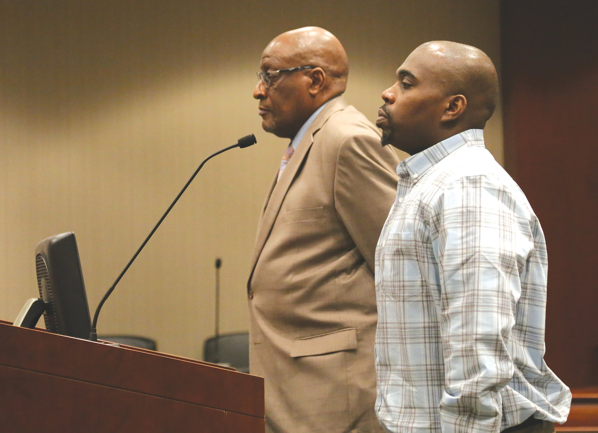 Sumter man avoids 2nd trial, pleads guilty to '08 killing - The Sumter Item