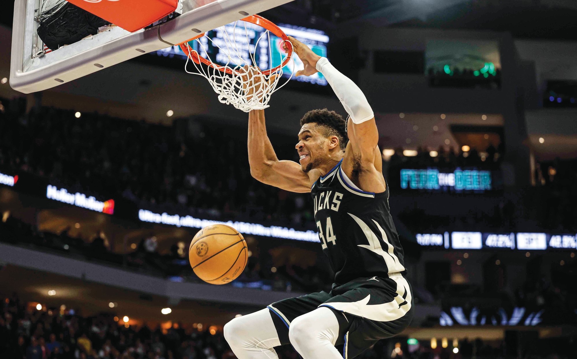 Giannis all star dunk best sale