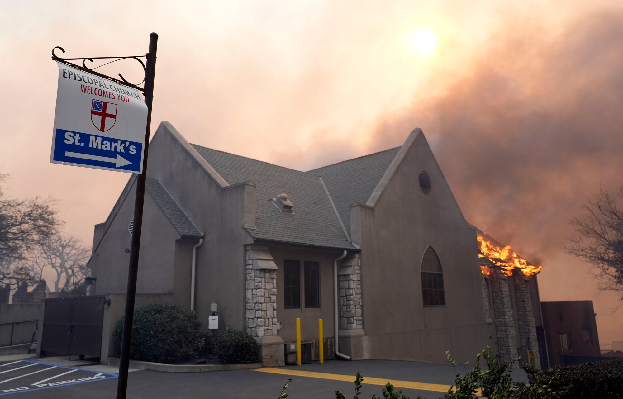 Saving Torah scrolls and saying prayers, Los Angeles fires leave ...